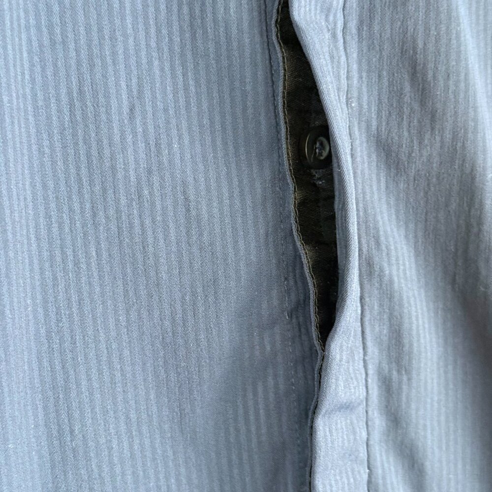 Lululemon Athletica Striped Vented Hidden Placket Button Down Shirt Mens XL Blue - Picture 3 of 8